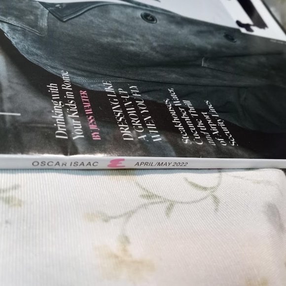 Oscar Isaac Esquire magazine - Picture 4 of 6